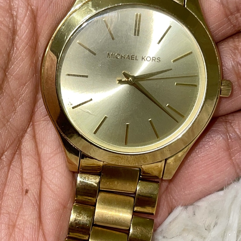 Michael Kors Women's Slim Runway Popular Watch - Picture 3 of 12